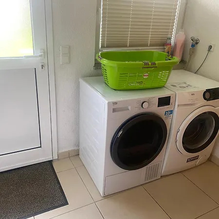 Ferienzimmer Oelhaf Mit Couch Self Check-in Mit Key-tresore Homestay