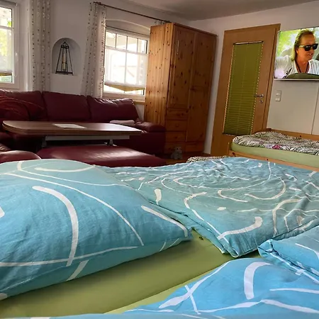 Ferienzimmer Oelhaf Mit Couch Self Check-in Mit Key-tresore * Wilhelmsdorf (Ravensburg)